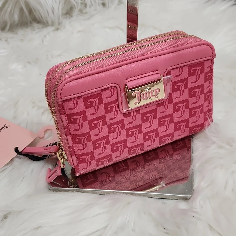 🔹️Juicy Couture 🔹️Miss Juicy Pink Lemonade Medium Zip around Wallet